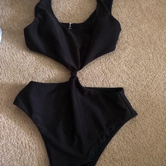 Pacsun one piece swimmie! - Picture 2 of 4